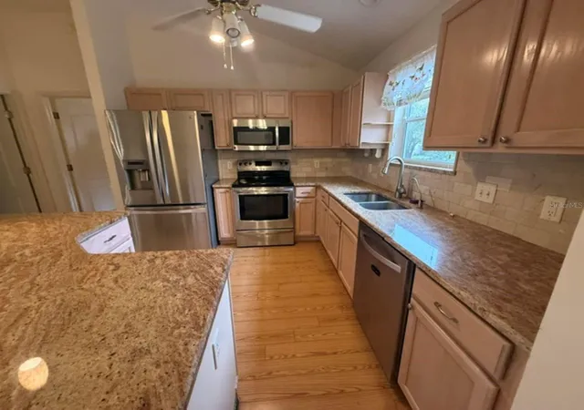4th image of 3105 Berwyn Wy, The Villages, FL 32162 | MLS# OM726165