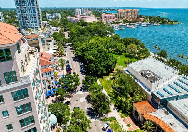 Photo 3 of Condo for sale at 288 Beach Dr NE #PH-2A, Saint Petersburg, FL 33701 | MLS# TB8516539 | Listing updated on 2026-09-04
