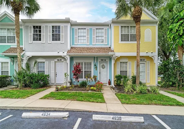 Photo 2 of Townhouse for sale at 4634 Sabal Key Dr, Bradenton, FL 34203 | MLS# TB8516542 | Listing updated on 2026-09-23