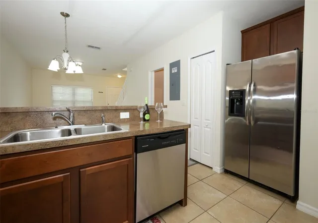 Photo 4 of Townhouse for sale at 5221 Windsor Lake Cir, Sanford, FL 32773 | MLS# O6414572 | Listing updated on 2026-08-09