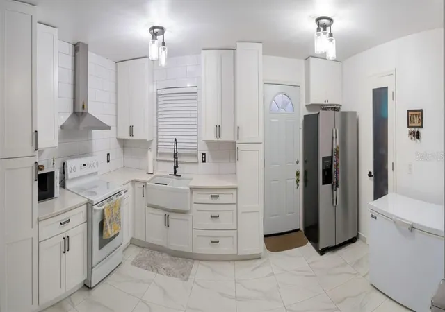 Photo 3 of Sale Pending at 3602 Connor Ave, Orlando, FL 32808 | MLS# S5151427 | Listing updated on 2026-08-23