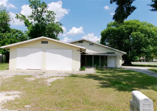 Homes for sale in Zephyrhills, FL | 5714 19th St, Zephyrhills, FL 33542 | MLS# TB8516553