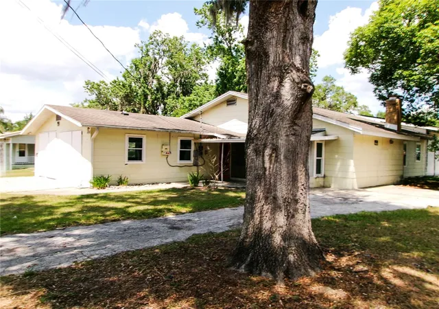 Homes for sale in Zephyrhills, FL | 5714 19Th St, Zephyrhills, FL 33542 | MLS# TB8516553