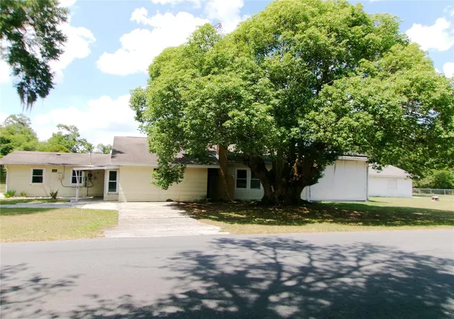 Homes for sale in Zephyrhills, FL | 5714 19Th St, Zephyrhills, FL 33542 | MLS# TB8516553