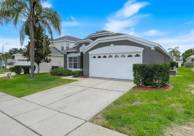 Photo 1 of Single family home for sale at 8055 King Palm Cir, Kissimmee, FL 34747 | MLS# O6414590 | Listing updated on 2026-09-20