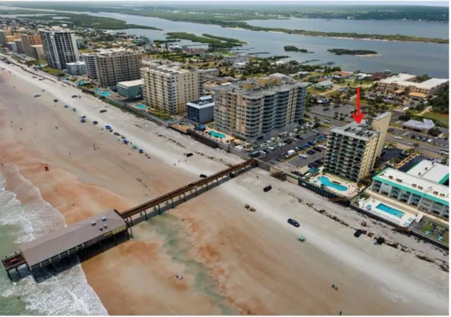 Listing Photo 3 - Condo for sale in building located at 3647 S Atlantic Ave, Daytona Beach, FL 32118 - Unit #6G