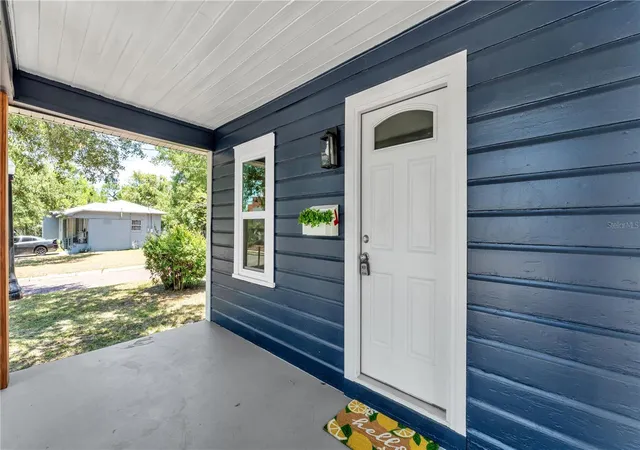 3rd image of 832 S Central Ave, Lakeland, FL 33815 | MLS# TB8516578