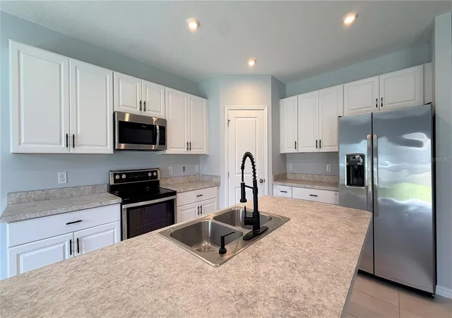 Photo 3 of Single family home for sale at 2811 Parkfield Rd, Saint Cloud, FL 34772 | MLS# S5151431 | Listing updated on 2026-09-21