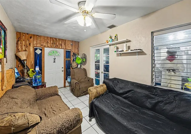 Photo 2 of Single family home for sale at 110 N Jupiter Ave, Clearwater, FL 33755 | MLS# O6414604 | Listing updated on 2026-06-11