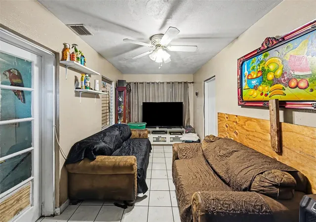 Photo 3 of Single family home for sale at 110 N Jupiter Ave, Clearwater, FL 33755 | MLS# O6414604 | Listing updated on 2026-06-11