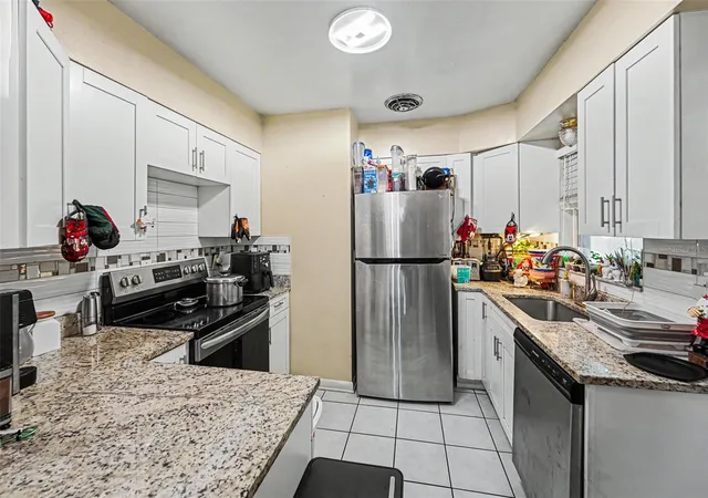 Photo 4 of Single family home for sale at 110 N Jupiter Ave, Clearwater, FL 33755 | MLS# O6414604 | Listing updated on 2026-06-11