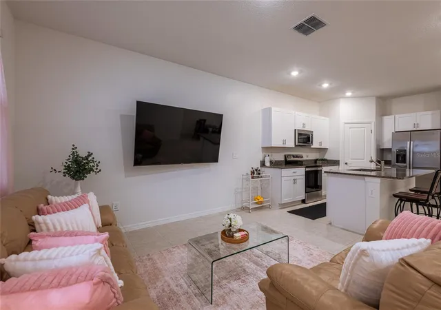 Photo 3 of Townhouse for sale at 10807 E Fort White Ct, Tampa, FL 33647 | MLS# TB8516584 | Listing updated on 2026-08-13