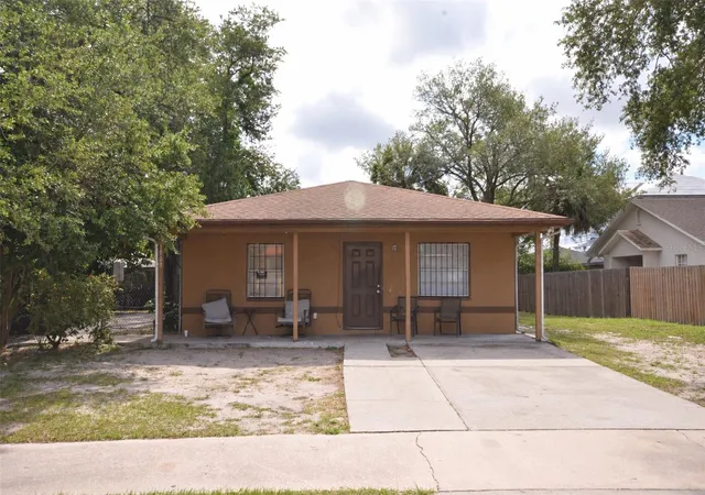 Single family home for sale at 1903 E 23rd Avenue, TAMPA, FL 33605 | MLS# TB8516596