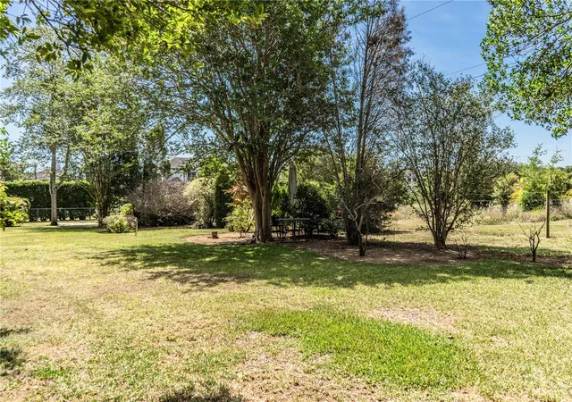 4th image of 3533 Crestwood Ct, Lakeland, FL 33812 | MLS# L4962543