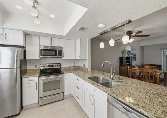 4th image of 500 New York Ave #25, Dunedin, FL 34698 | MLS# TB8516614