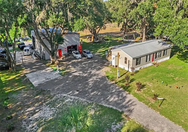 3rd image of 12709 Chihuahua Ct, Thonotosassa, FL 33592 | MLS# TB8516620