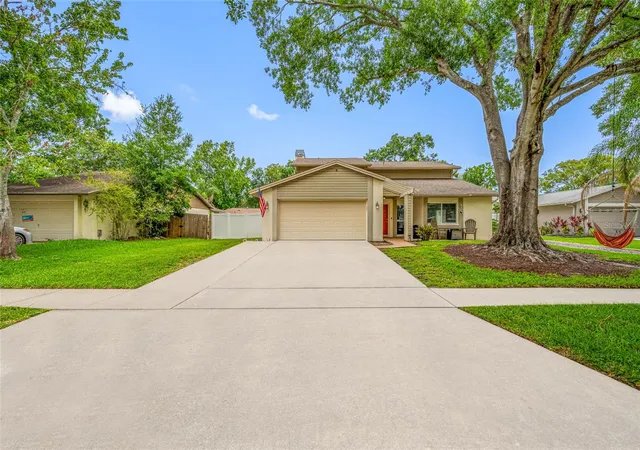 Photo 2 of Single family home for sale at 15816 Hound Horn Ln, Tampa, FL 33624 | MLS# TB8516623 | Listing updated on 2026-09-07