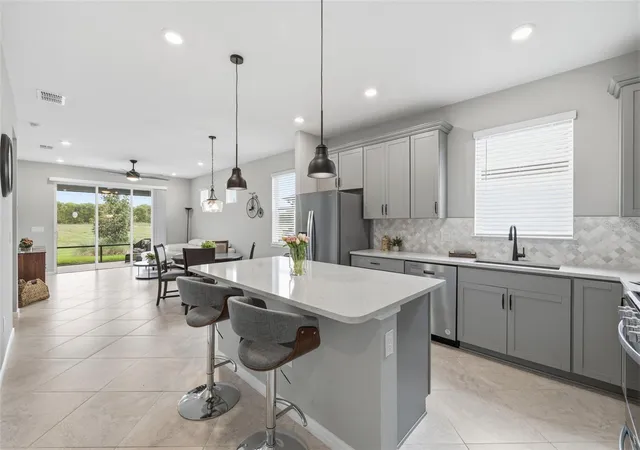3rd image of 10462 Spring Tide Wy, Parrish, FL 34219 | MLS# TB8516626