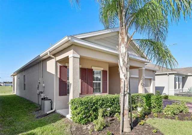 Photo 2 of Single family home for sale at 5585 Vigo Loop, St Cloud, FL 34771 | MLS# O6414642 | Listing updated on 2026-07-20