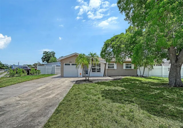Photo 2 of Single family home for sale at 3681 Stokes Dr, Sarasota, FL 34232 | MLS# A4696293 | Listing updated on 2026-10-07