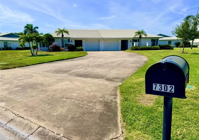 3rd image of 7302 9Th Ave W #7302, Bradenton, FL 34209 | MLS# A4696294