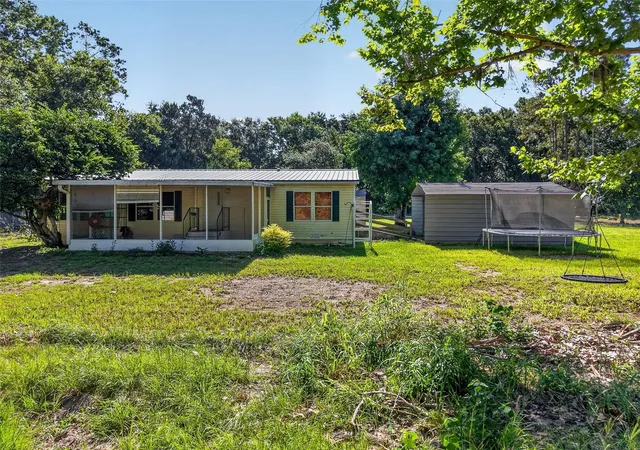 Photo 3 of Manufactured home for sale at 24301 Jefferson St, Astatula, FL 34705 | MLS# G5113420 | Listing updated on 2026-10-08
