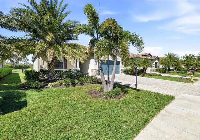 Photo 3 of Single family home for sale at 17234 Blue Ridge Pl, Bradenton, FL 34211 | MLS# N6144627 | Listing updated on 2026-09-23