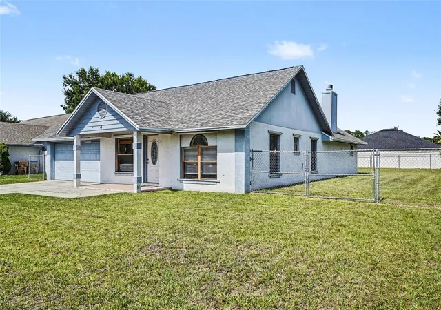 Photo 3 of Single family home for sale at 4 Carmona Way, Kissimmee, FL 34758 | MLS# O6414685 | Listing updated on 2026-09-02