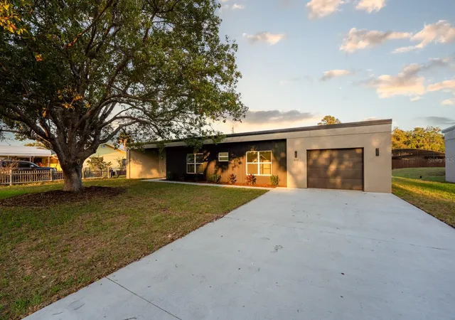 Photo 3 of Single family home for sale at 455 Riverview Ave, Sanford, FL 32771 | MLS# O6414686 | Listing updated on 2026-10-04