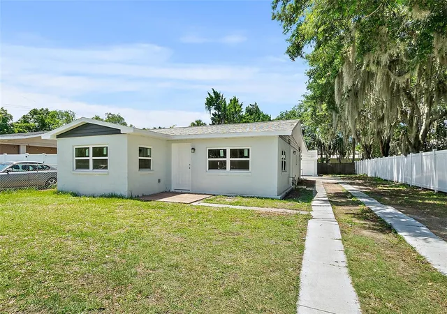 1st image of 607 Wayne Ave, New Smyrna Beach, FL 32168 | MLS# V4949520