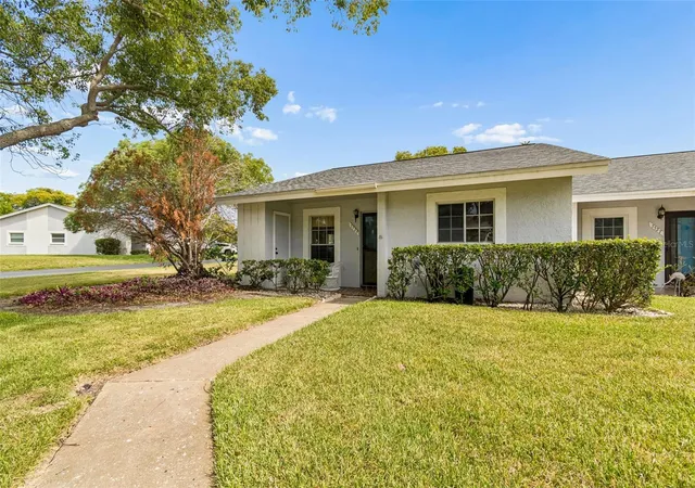 Listing Photo 4 - Condo for sale in building located at 7725 Danube Dr, HUDSON, FL 34667 - Unit #0000