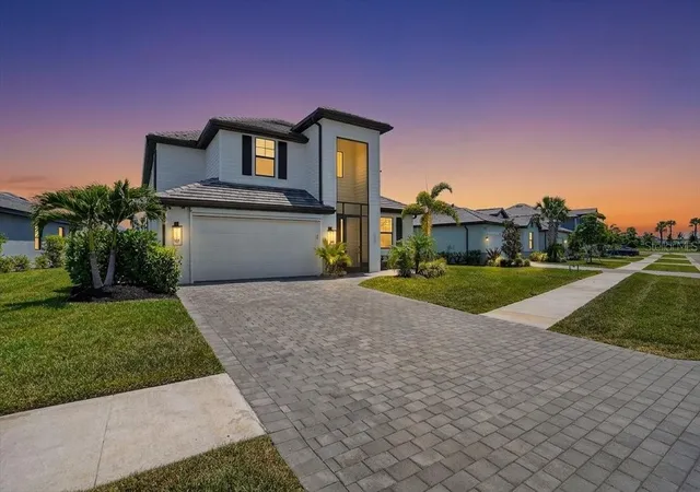 4th image of 10865 Sun Drop St, Venice, FL 34293 | MLS# A4696309