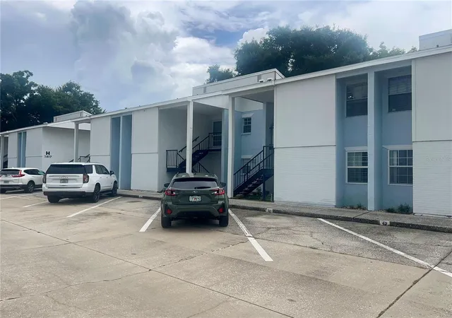 Photo 1 of Condo for sale at 3819 N Oak Dr #I42, Tampa, FL 33611 | MLS# TB8516708 | Listing updated on 2026-08-20