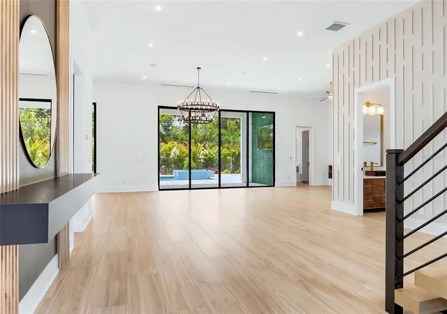 Photo 3 of Single family home for sale at 1870 Jasmine Dr, Sarasota, FL 34239 | MLS# A4696318 | Listing updated on 2026-08-15