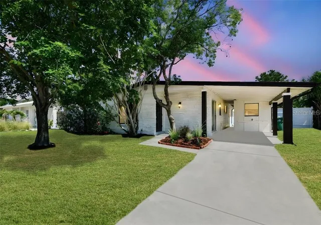 Photo 1 of Single family home for sale at 6551 S W Shore Cir, Tampa, FL 33616 | MLS# TB8516713 | Listing updated on 2026-07-25
