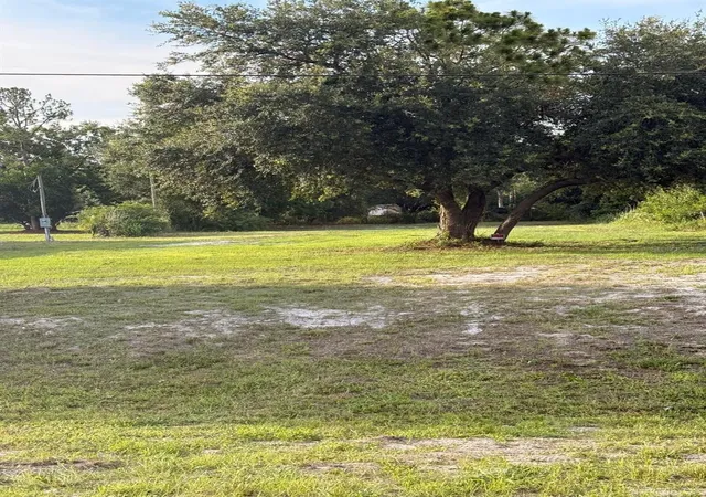 4th image of 1780 Tucker Ln, North Fort Myers, FL 33917 | MLS# C7527038