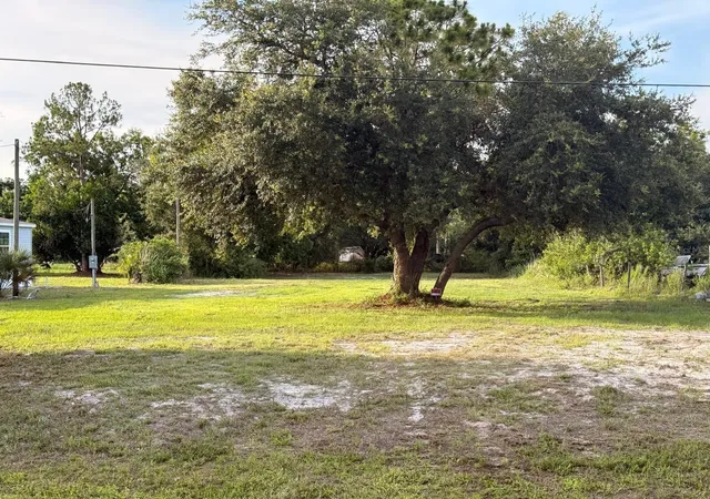 5th image of 1780 Tucker Ln, North Fort Myers, FL 33917 | MLS# C7527038