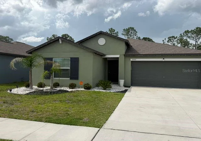 1st image of 2000 Red Loop, Lakeland, FL 33801 | MLS# S5151451