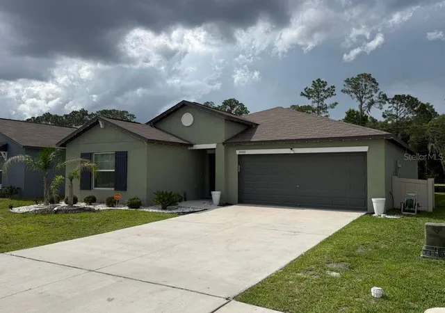 3rd image of 2000 Red Loop, Lakeland, FL 33801 | MLS# S5151451