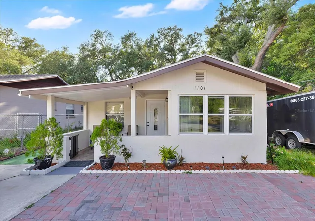 Photo 1 of Single family home for sale at 1101 28th Street Nw, Winter Haven, FL 33881 | MLS# O6414725 | Listing updated on 2026-06-17
