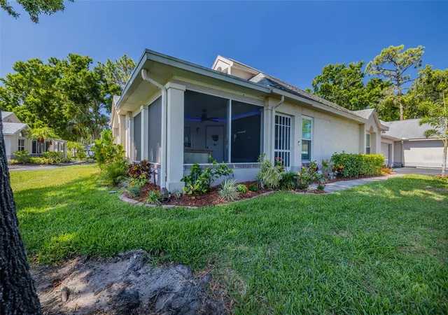 Condo for sale at 911 Golfview Woods Dr, SUN CITY CENTER, FL 33573 | MLS# TB8516750
