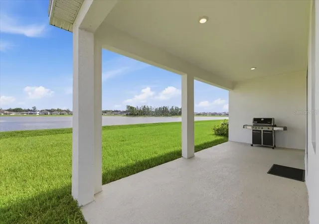 3rd image of 1413 Tropical Oasis Ave, Plant City, FL 33565 | MLS# TB8516751