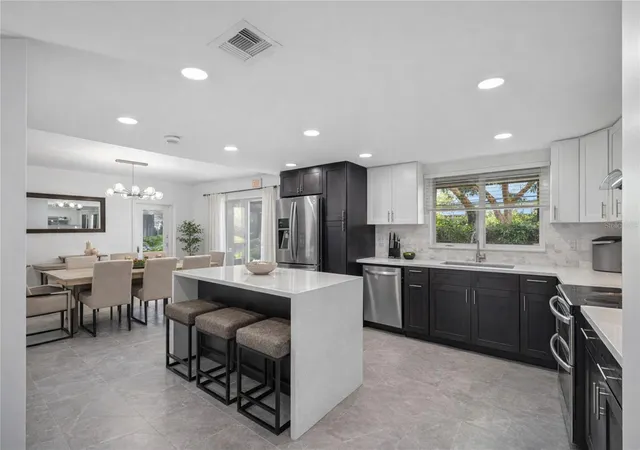 2nd image of 10852 131st St N, Largo, FL 33774 | MLS# TB8516753