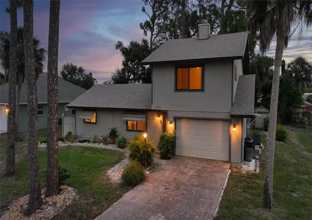 1st image of 2631 Fiesta Dr, Venice, FL 34293 | MLS# D6147732