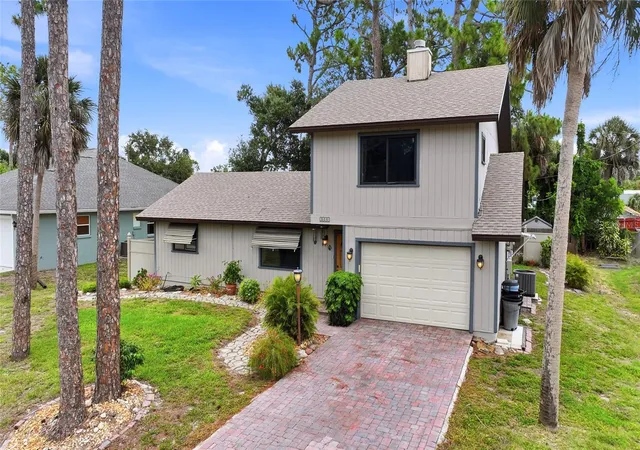 2nd image of 2631 Fiesta Dr, Venice, FL 34293 | MLS# D6147732