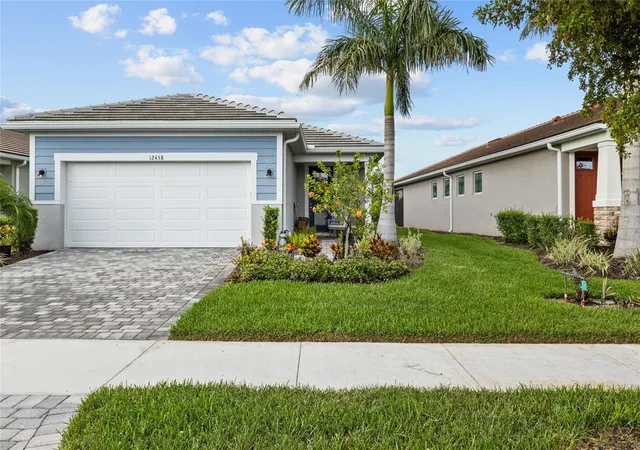Photo 2 of Single family home for sale at 12458 Somatic Ct, Venice, FL 34293 | MLS# N6144638 | Listing updated on 2026-10-16