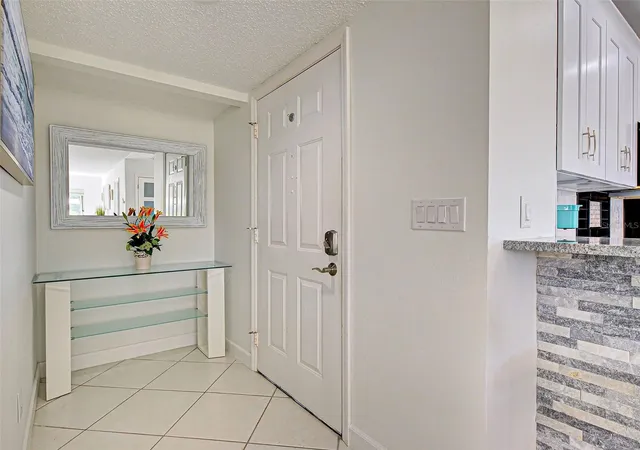 5th image of 262 Cerromar Wy S #53, Venice, FL 34293 | MLS# N6144639