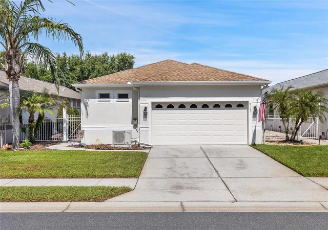 Photo 1 of Single family home for sale at 8107 Ponkan Rd, Land O Lakes, FL 34637 | MLS# W7886518 | Listing updated on 2026-09-04