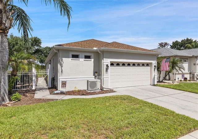 Photo 3 of Single family home for sale at 8107 Ponkan Rd, Land O Lakes, FL 34637 | MLS# W7886518 | Listing updated on 2026-09-04