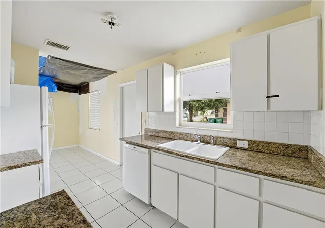 Photo 4 of Single family home for sale at 21123 Glendale Ave, Port Charlotte, FL 33952 | MLS# D6147733 | Listing updated on 2026-10-01
